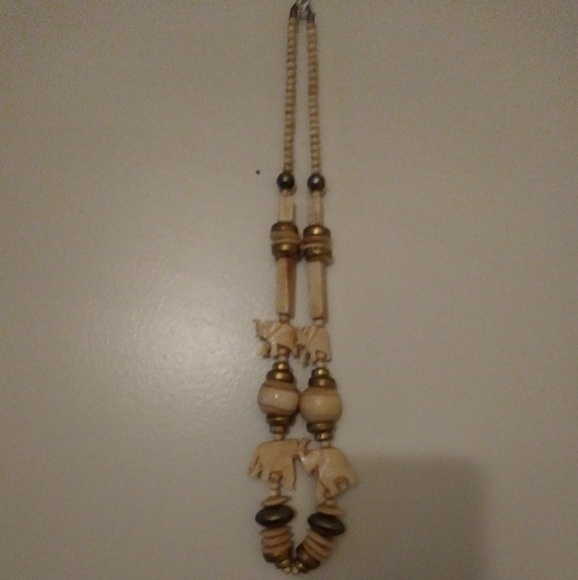 Cream White Tribal Elephant Necklace - Picture 1 of 3